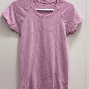 Lululemon Women's Pink Short Sleeve Performance Top size 6